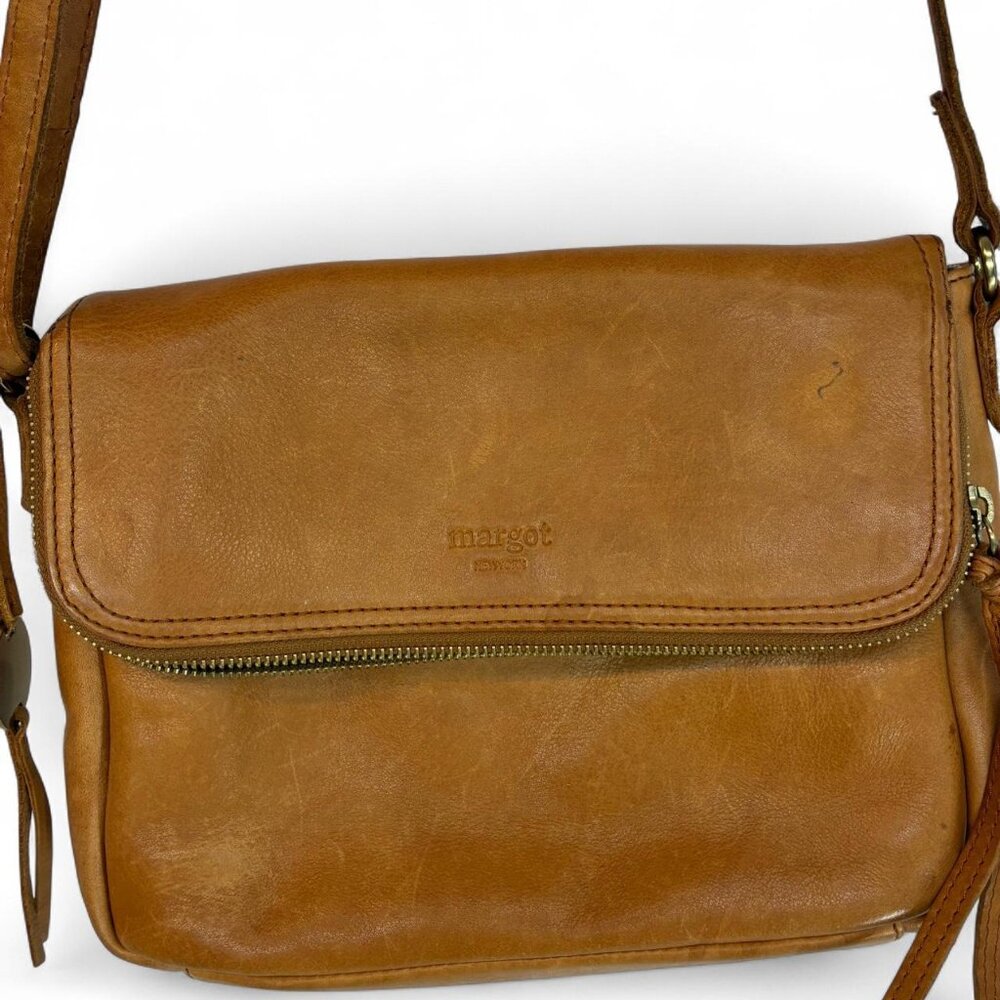 Margot New York Preston Foldover Flap Leather Crossbody Bag - Picture 3 of 8